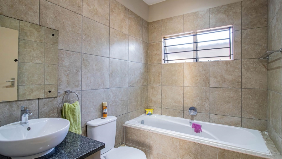 2 Bedroom Property for Sale in Ruimsig Gauteng