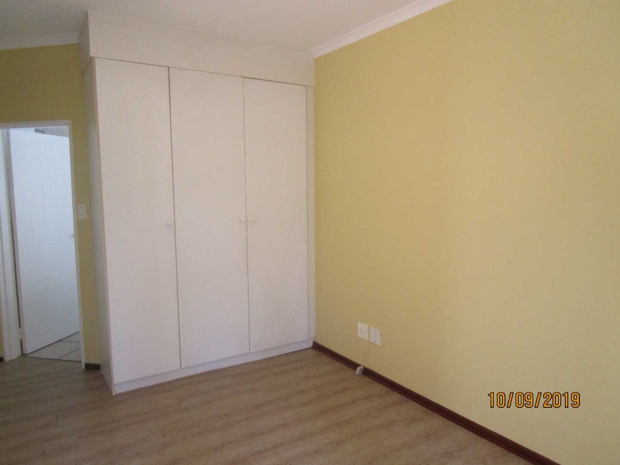 To Let 2 Bedroom Property for Rent in Bryanston Gauteng