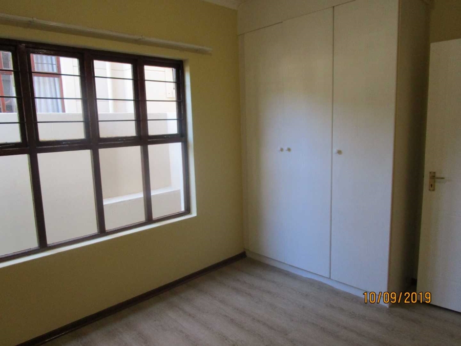 To Let 2 Bedroom Property for Rent in Bryanston Gauteng