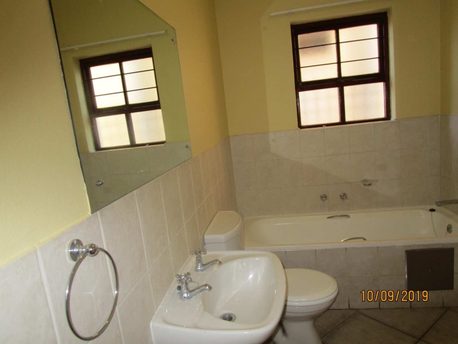 To Let 2 Bedroom Property for Rent in Bryanston Gauteng