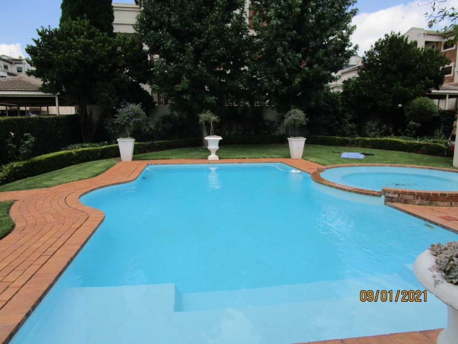 To Let 2 Bedroom Property for Rent in Bryanston Gauteng