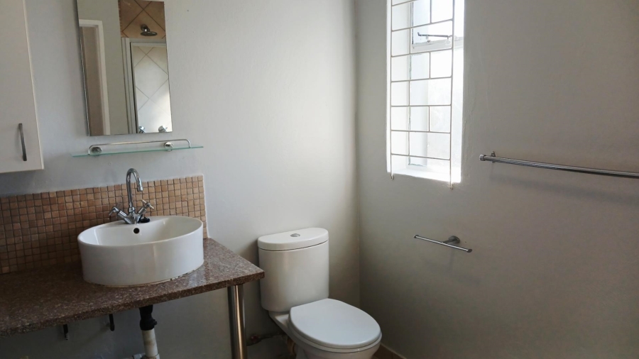 To Let 1 Bedroom Property for Rent in Blairgowrie Gauteng