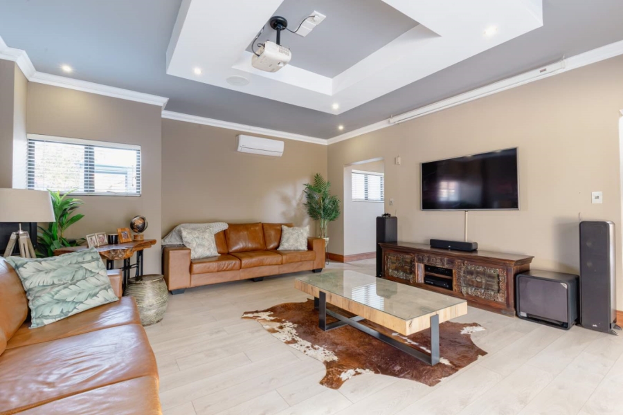 To Let 4 Bedroom Property for Rent in Six Fountains Residential Estate Gauteng