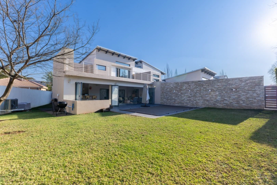 To Let 4 Bedroom Property for Rent in Six Fountains Residential Estate Gauteng