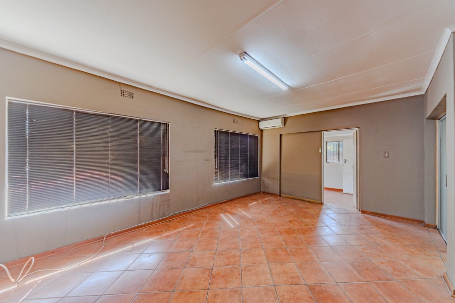 8 Bedroom Property for Sale in Riviera Gauteng