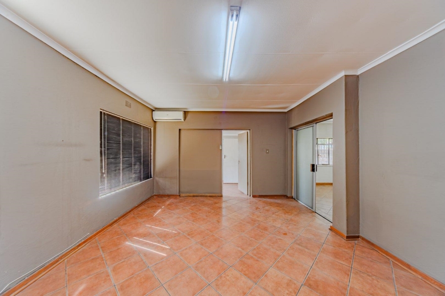 8 Bedroom Property for Sale in Riviera Gauteng