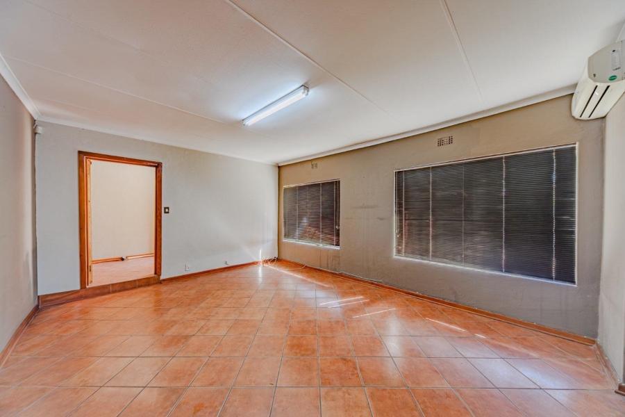 8 Bedroom Property for Sale in Riviera Gauteng