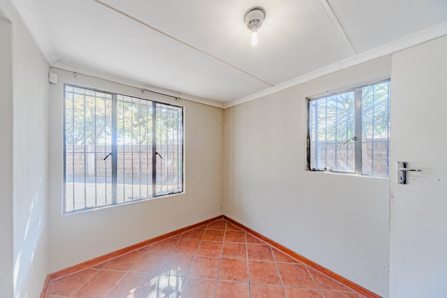 8 Bedroom Property for Sale in Riviera Gauteng