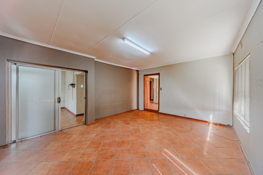 8 Bedroom Property for Sale in Riviera Gauteng
