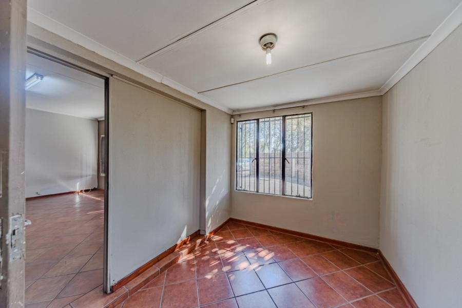8 Bedroom Property for Sale in Riviera Gauteng