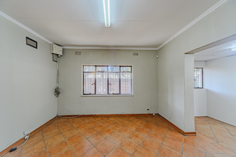 8 Bedroom Property for Sale in Riviera Gauteng