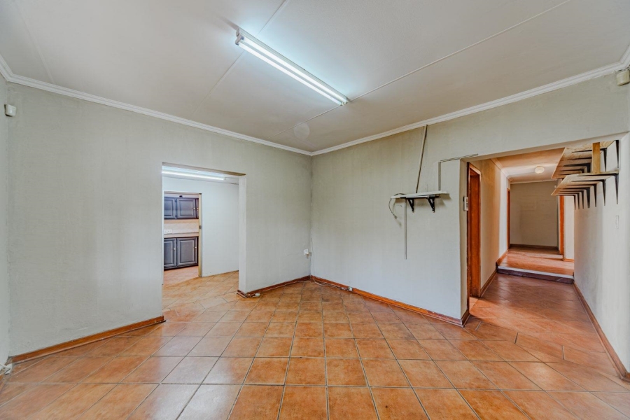 8 Bedroom Property for Sale in Riviera Gauteng