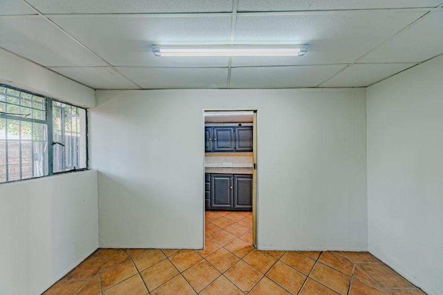 8 Bedroom Property for Sale in Riviera Gauteng