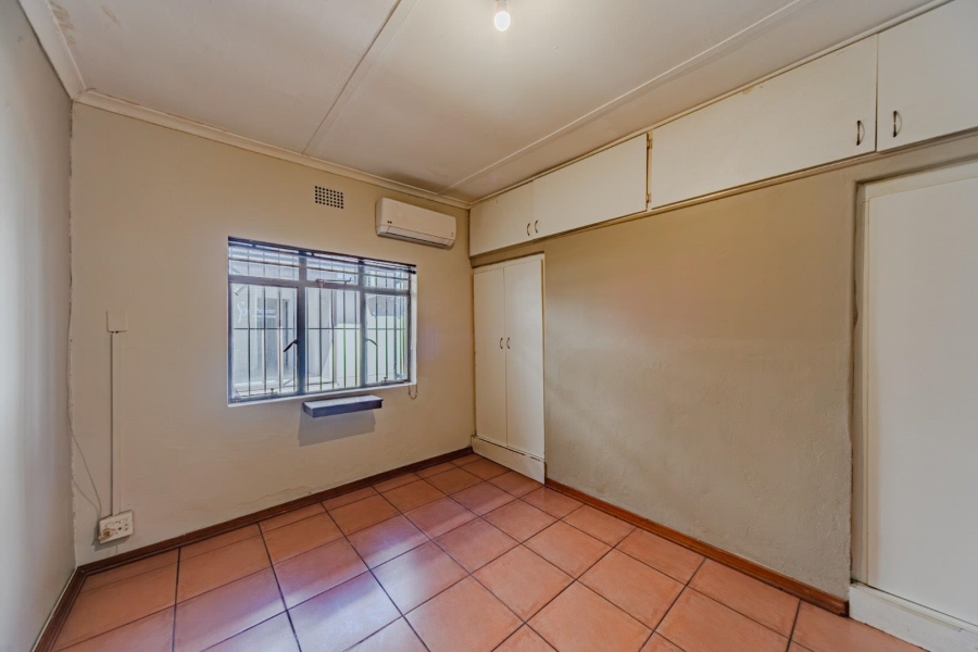 8 Bedroom Property for Sale in Riviera Gauteng