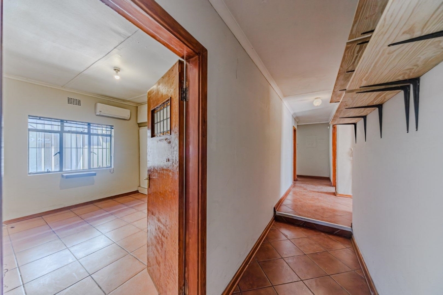 8 Bedroom Property for Sale in Riviera Gauteng