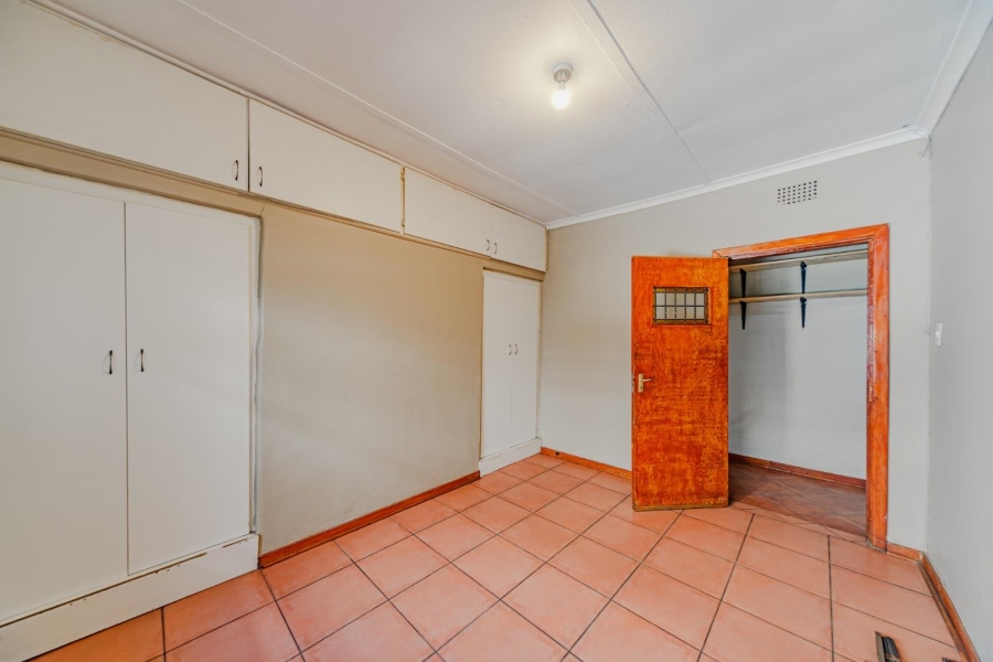 8 Bedroom Property for Sale in Riviera Gauteng
