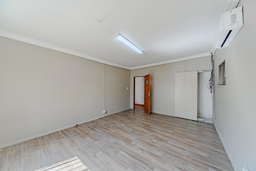 8 Bedroom Property for Sale in Riviera Gauteng