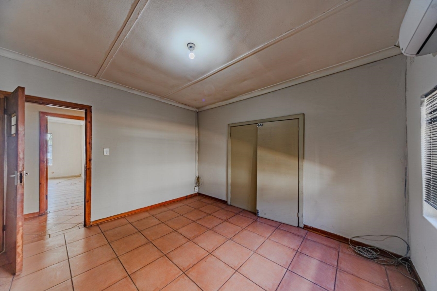 8 Bedroom Property for Sale in Riviera Gauteng