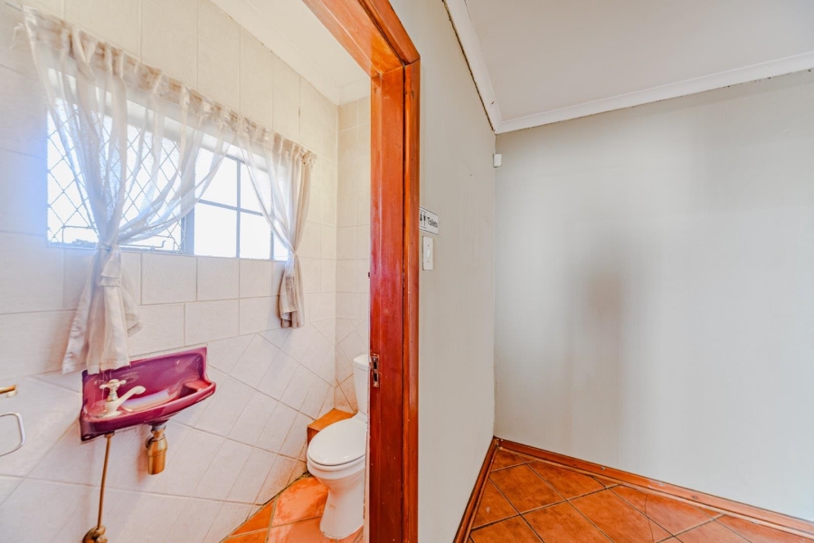 8 Bedroom Property for Sale in Riviera Gauteng