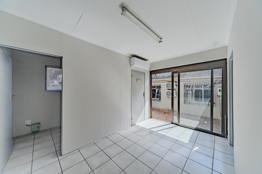 8 Bedroom Property for Sale in Riviera Gauteng