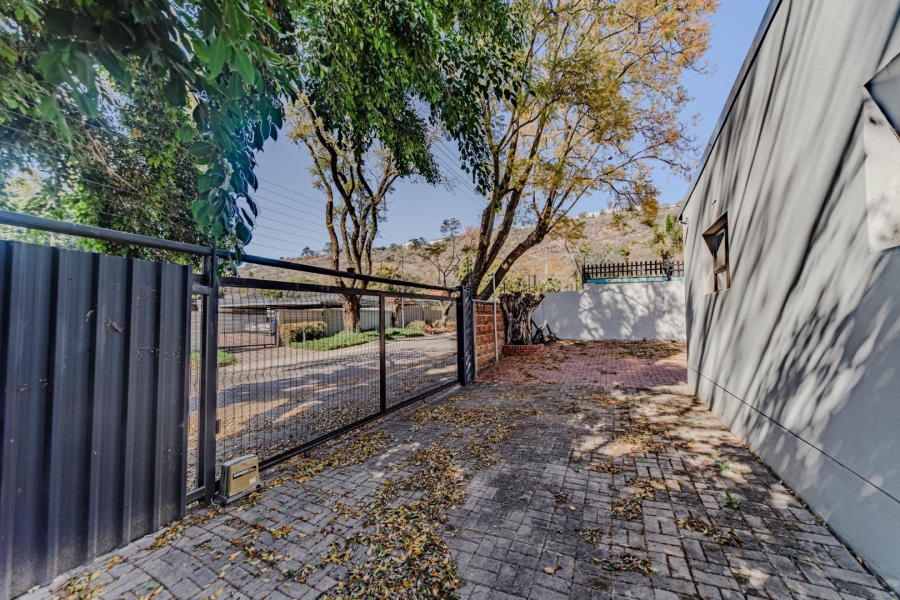 8 Bedroom Property for Sale in Riviera Gauteng