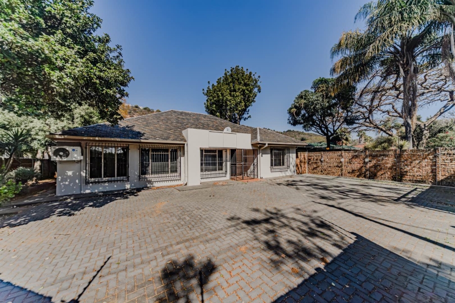 8 Bedroom Property for Sale in Riviera Gauteng