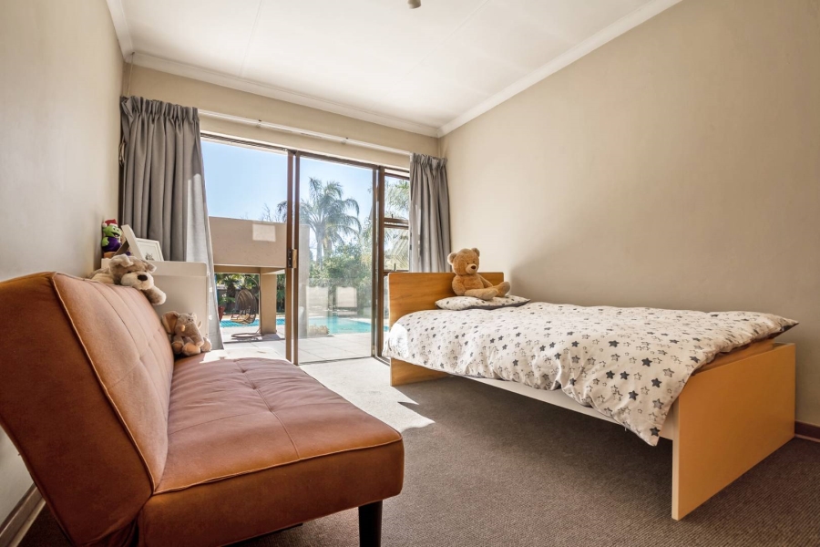 To Let 4 Bedroom Property for Rent in Fourways Gardens Gauteng