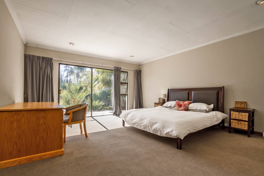 To Let 4 Bedroom Property for Rent in Fourways Gardens Gauteng