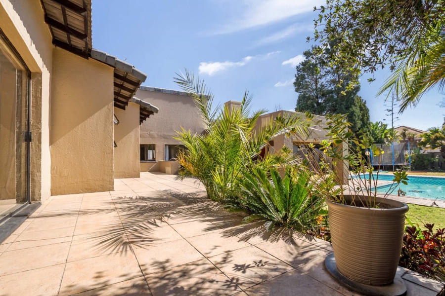 To Let 4 Bedroom Property for Rent in Fourways Gardens Gauteng