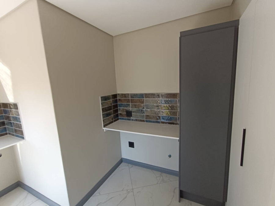 5 Bedroom Property for Sale in Fountainbrook Estate Gauteng