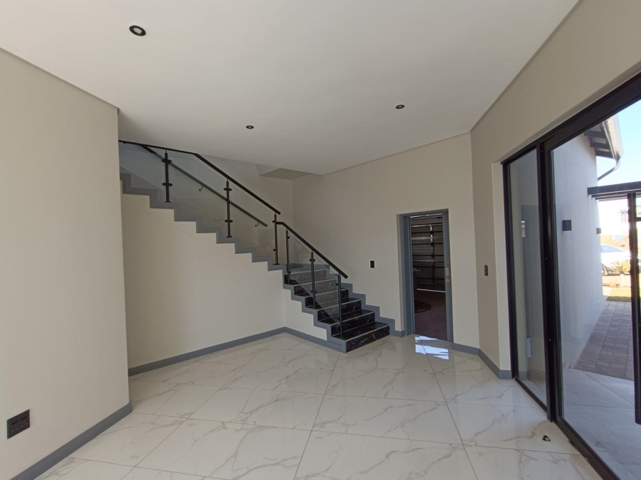 5 Bedroom Property for Sale in Fountainbrook Estate Gauteng