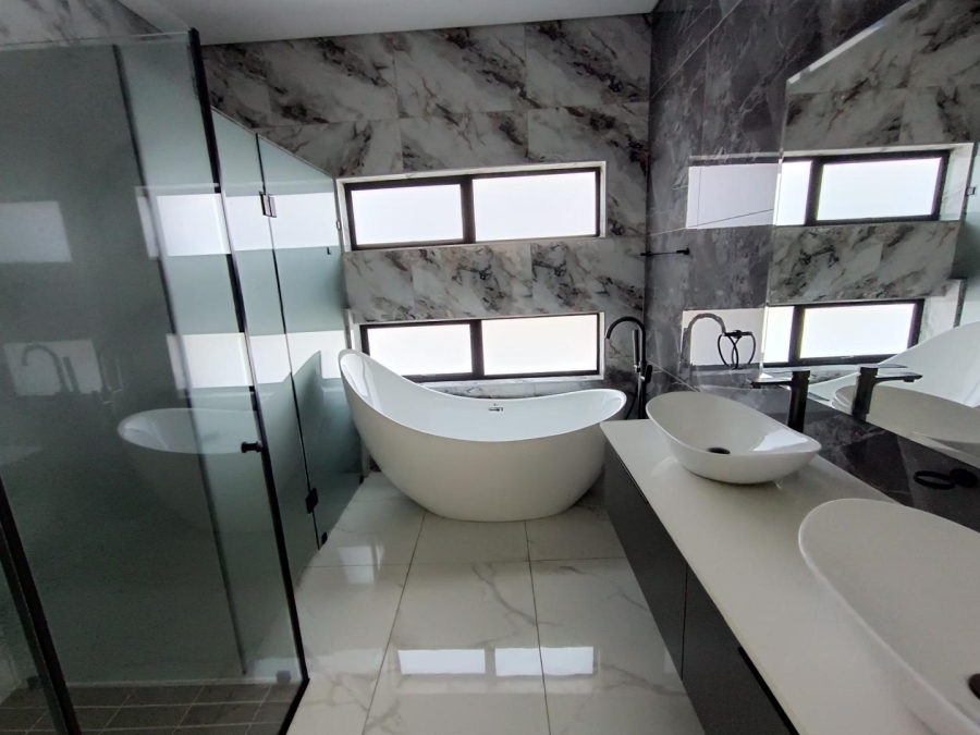 5 Bedroom Property for Sale in Fountainbrook Estate Gauteng