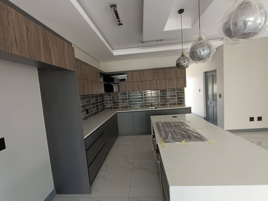 5 Bedroom Property for Sale in Fountainbrook Estate Gauteng