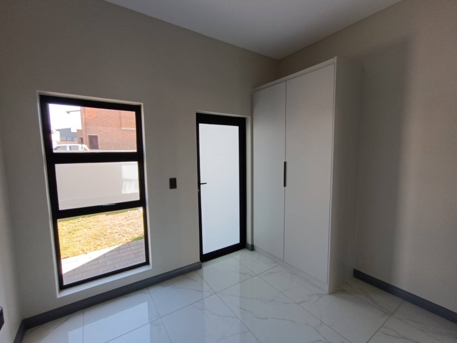 5 Bedroom Property for Sale in Fountainbrook Estate Gauteng