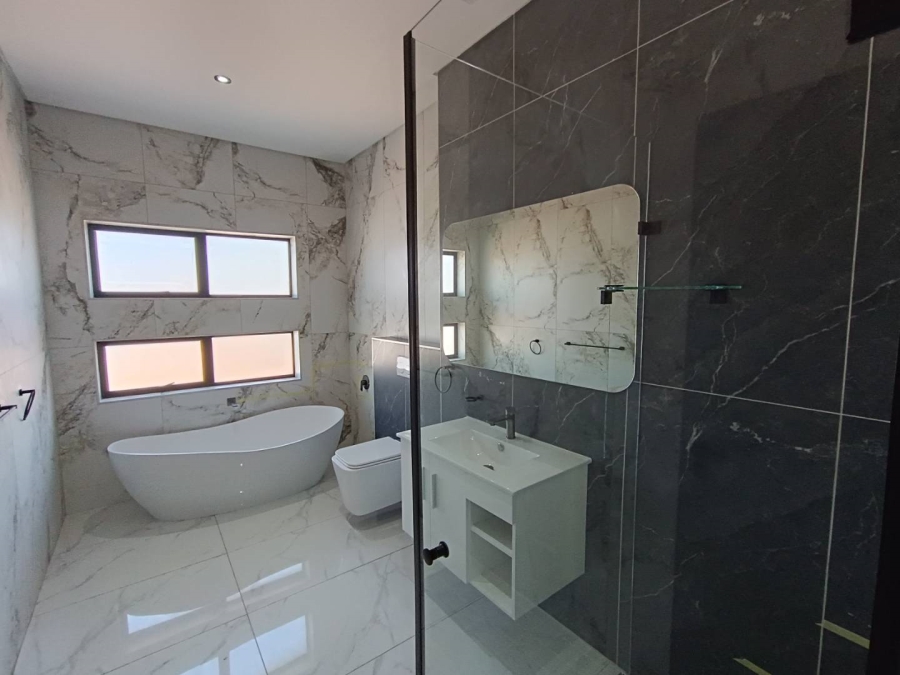 5 Bedroom Property for Sale in Fountainbrook Estate Gauteng