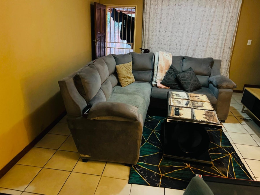To Let 2 Bedroom Property for Rent in Annlin Gauteng