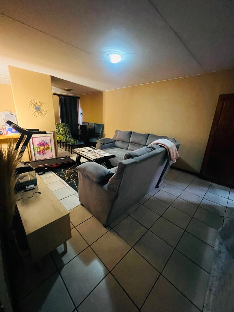 To Let 2 Bedroom Property for Rent in Annlin Gauteng