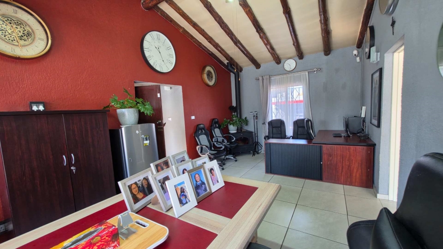 4 Bedroom Property for Sale in Brackendowns Gauteng