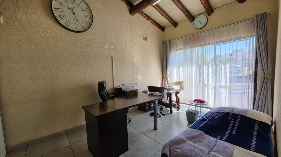 4 Bedroom Property for Sale in Brackendowns Gauteng