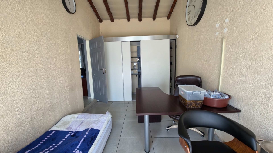 4 Bedroom Property for Sale in Brackendowns Gauteng