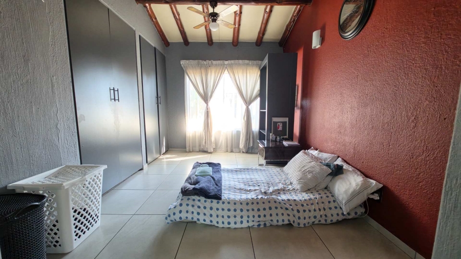 4 Bedroom Property for Sale in Brackendowns Gauteng