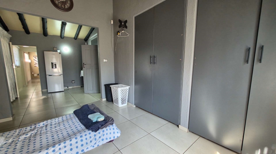 4 Bedroom Property for Sale in Brackendowns Gauteng