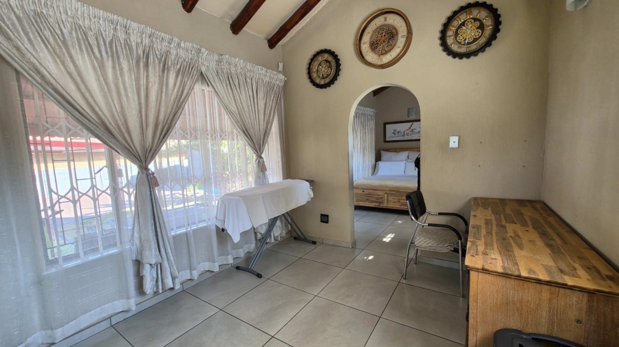 4 Bedroom Property for Sale in Brackendowns Gauteng