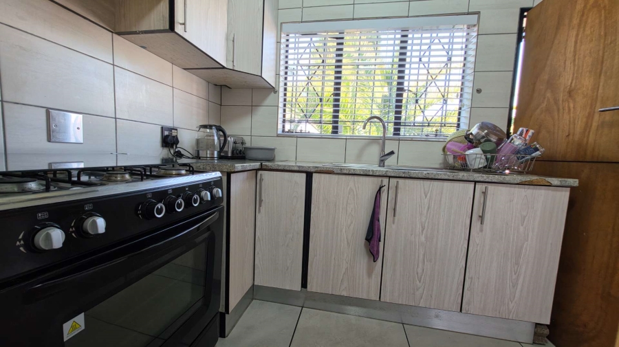 4 Bedroom Property for Sale in Brackendowns Gauteng