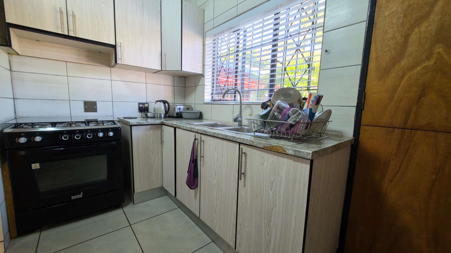 4 Bedroom Property for Sale in Brackendowns Gauteng
