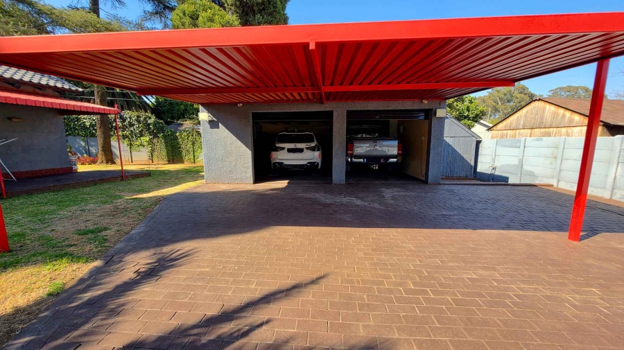 4 Bedroom Property for Sale in Brackendowns Gauteng