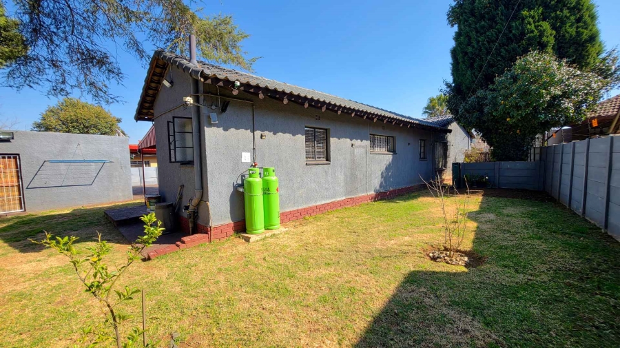 4 Bedroom Property for Sale in Brackendowns Gauteng