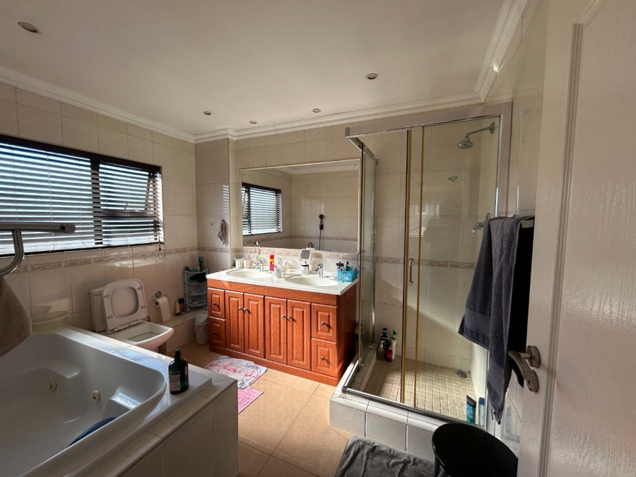 4 Bedroom Property for Sale in Meyersdal Gauteng