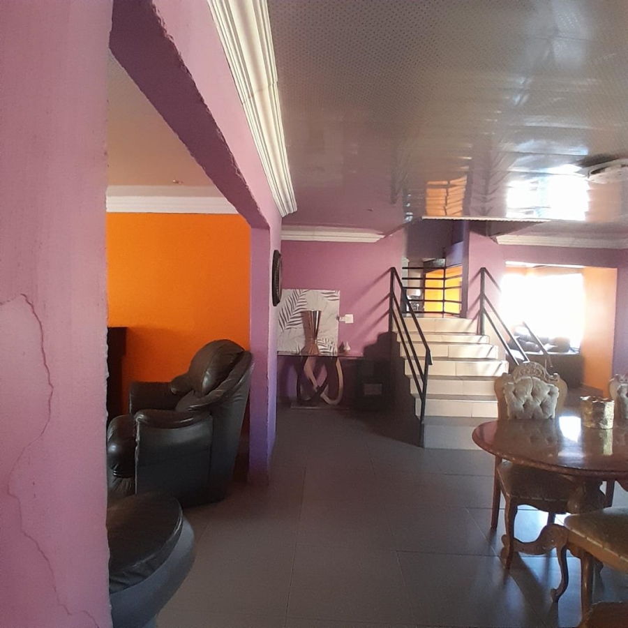 5 Bedroom Property for Sale in Soshanguve BB Gauteng