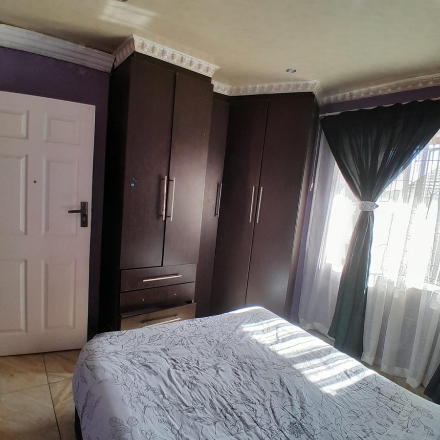 5 Bedroom Property for Sale in Soshanguve BB Gauteng